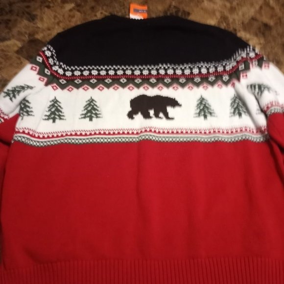 St. John's Bay Men's Fair Isle Grizzly Sweater - Picture 3 of 5